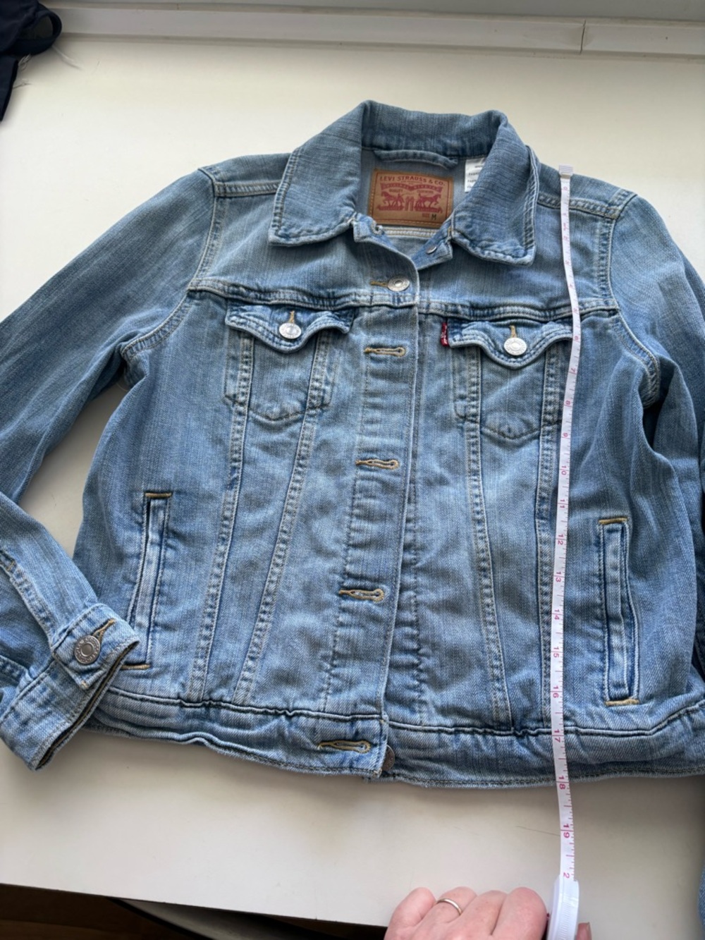 Women’s Levi's Light Wash Blue Denim Jacket, Medium